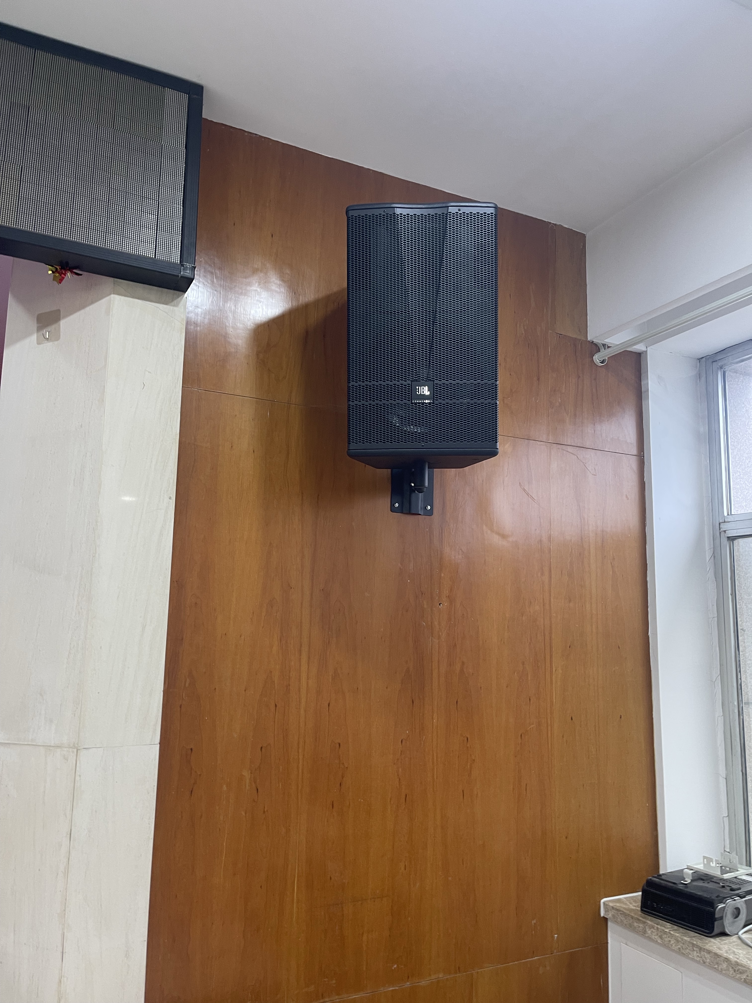 dd7239a2-533a-4e60-8628-1b6a8ce8b936